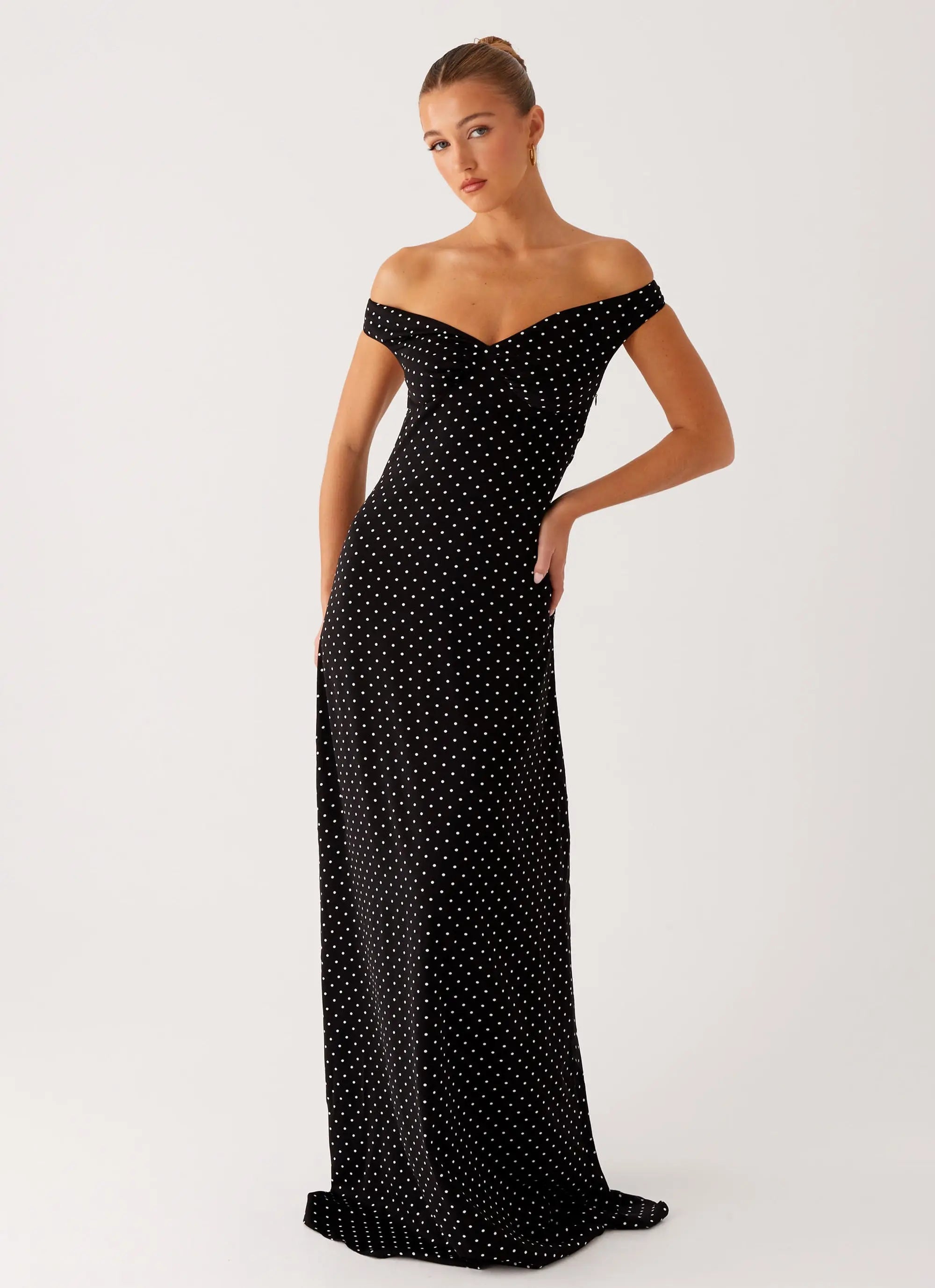 Women's Black Maxi Dress with Sweetheart Neckline | Flattering Long Dress for Sophisticated Evening Wear - Women's | Swe 4