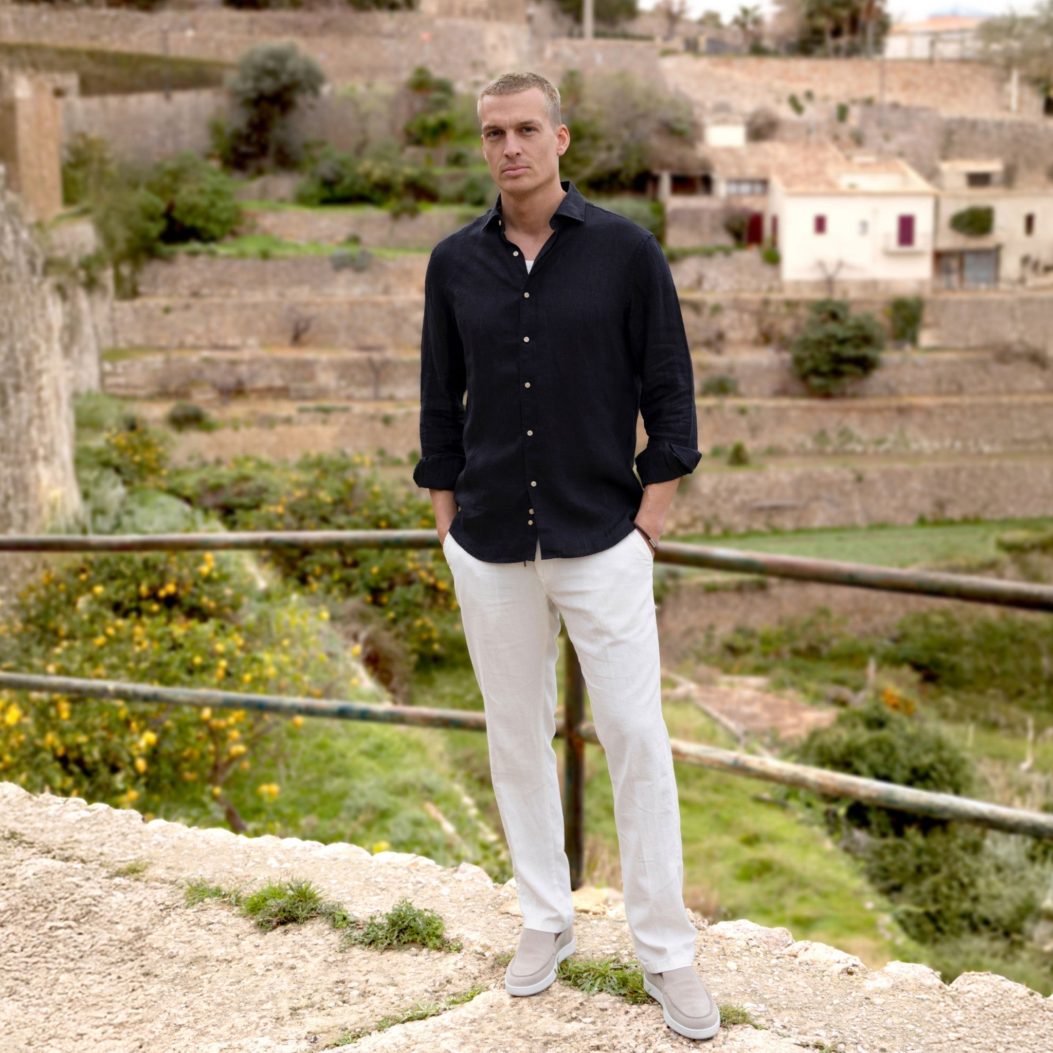 Classic Collection | Men's Shirt in Black Linen with Premium Comfort | Versatile Style for Any Occasion