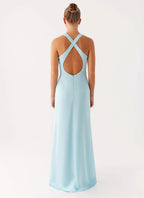 Women's Elegant Halterneck Maxi Dress with Ruched Detailing for Timeless Sophistication - Women's | Halter neckline — fl 3