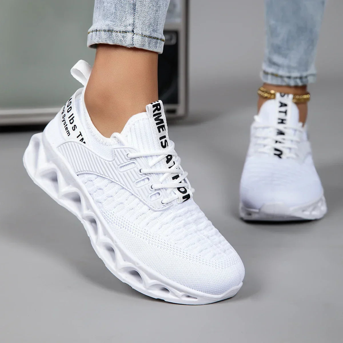 Cushioned comfort sneakers in White