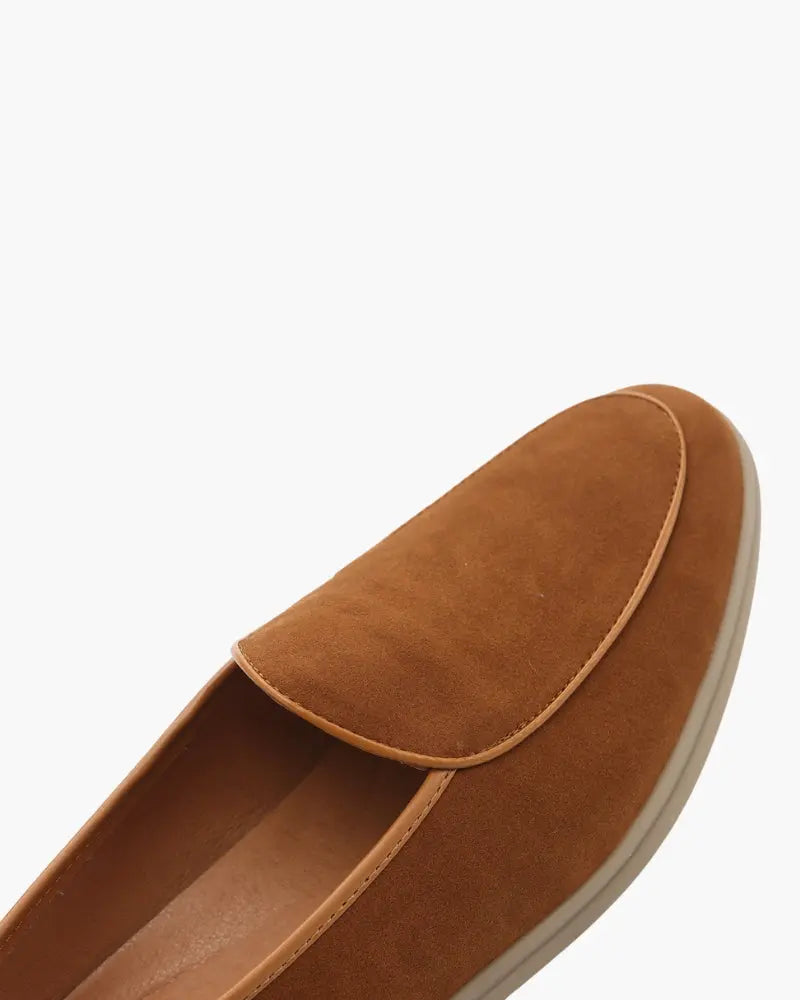 Women's The Stirling Loafer | Crafted from supple full-grain leather for a polis 5