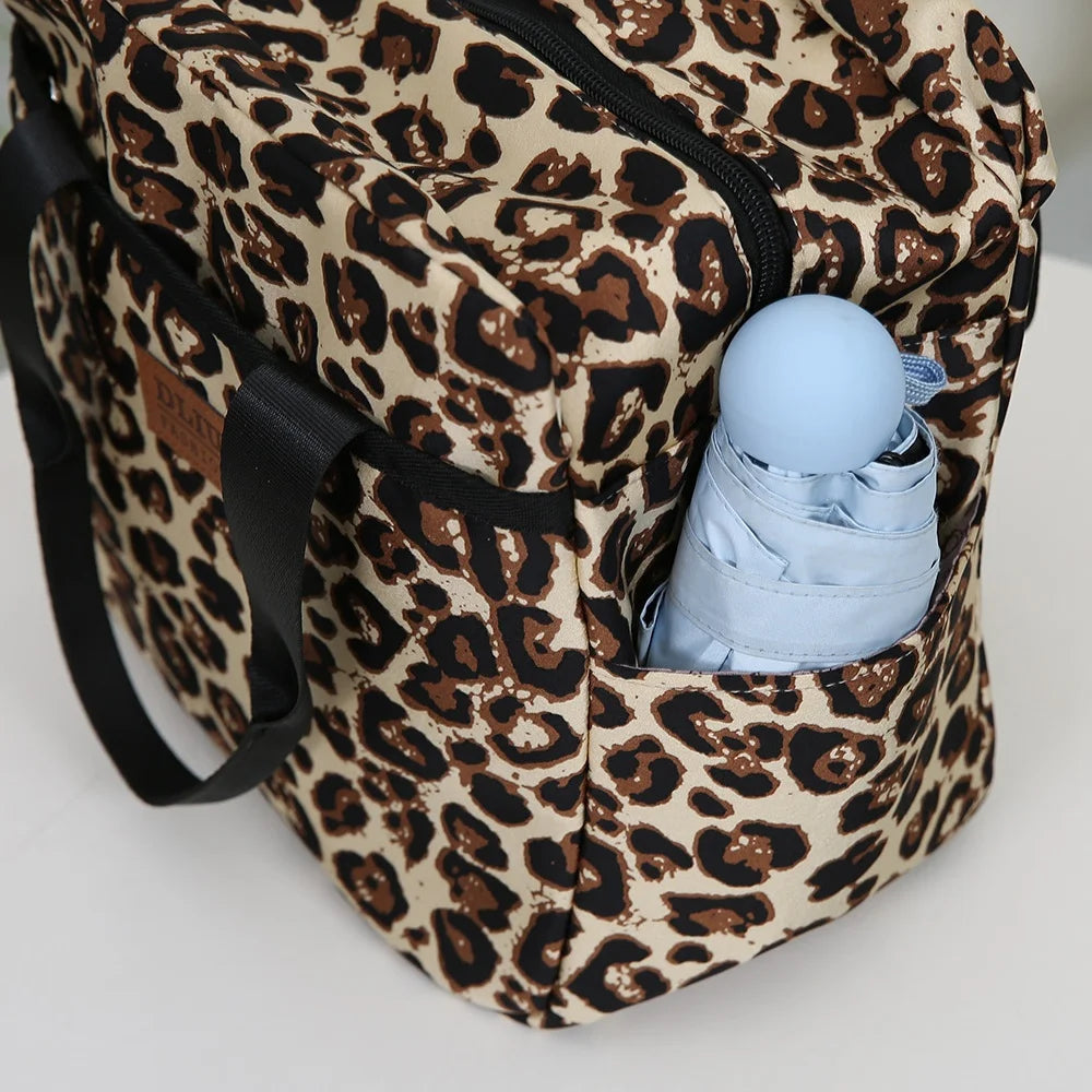 Versatile Insulated Lunch Bag – Durable Nylon with Large Capacity...