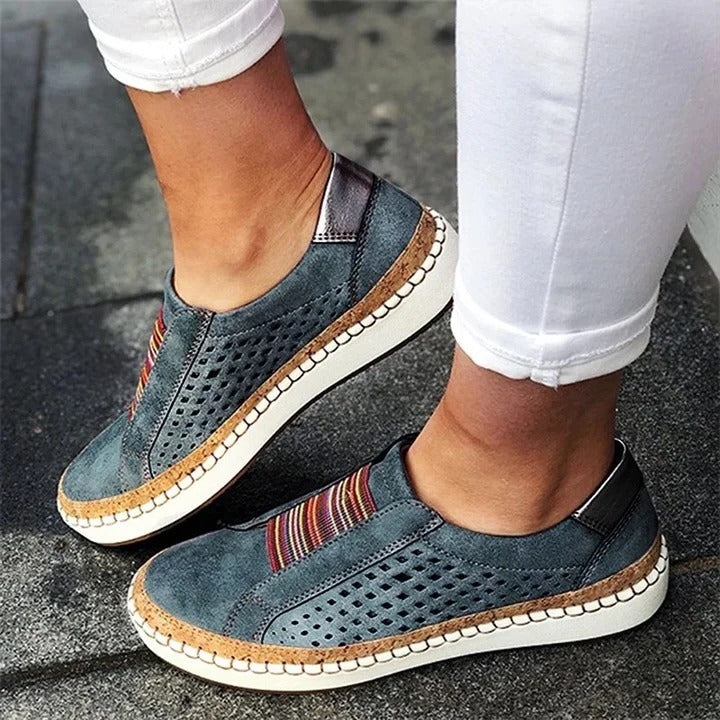 Women's breathable slip-on comfort sneakers in Blue
